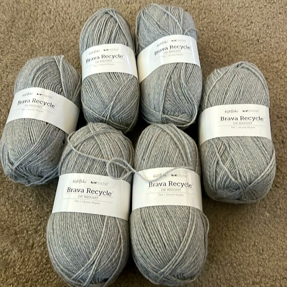 Brava Recycle yarn bundle